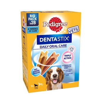Pedigree Dentastix Daily Adult Medium Dog Treats 28 x Dental Sticks 720g